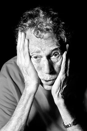 Antunes Filho backdrop