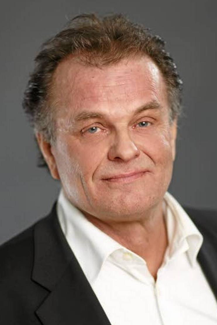 Tapio Liinoja backdrop