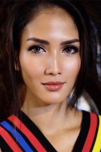 Aulia Sarah backdrop