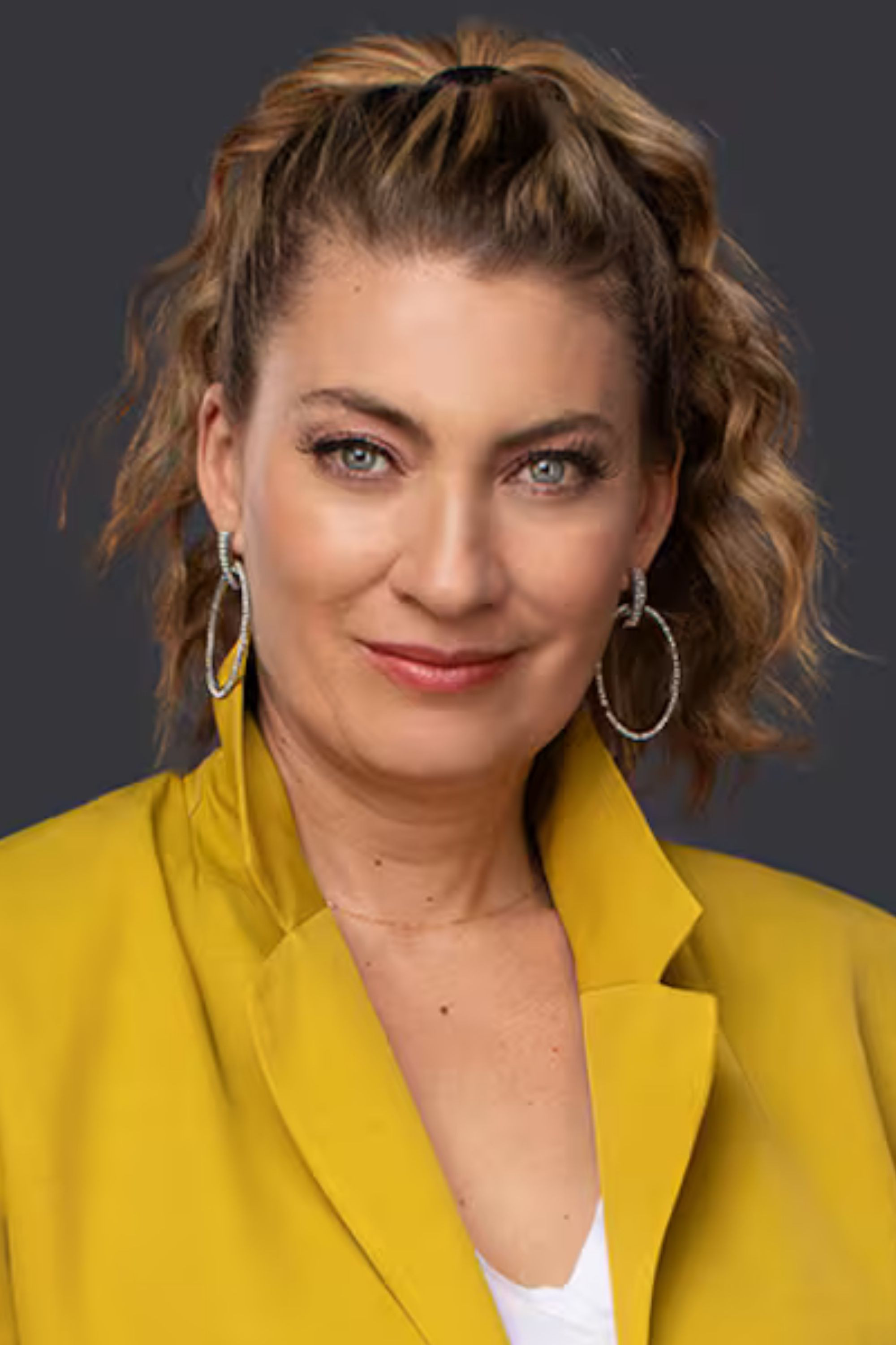 Adriana Arango backdrop