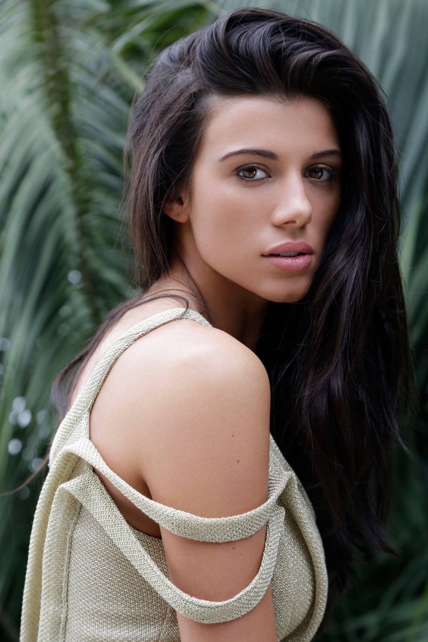 Lavinia Postolache backdrop