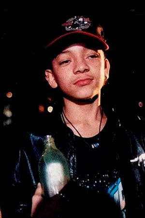 Aleks Bedoja backdrop