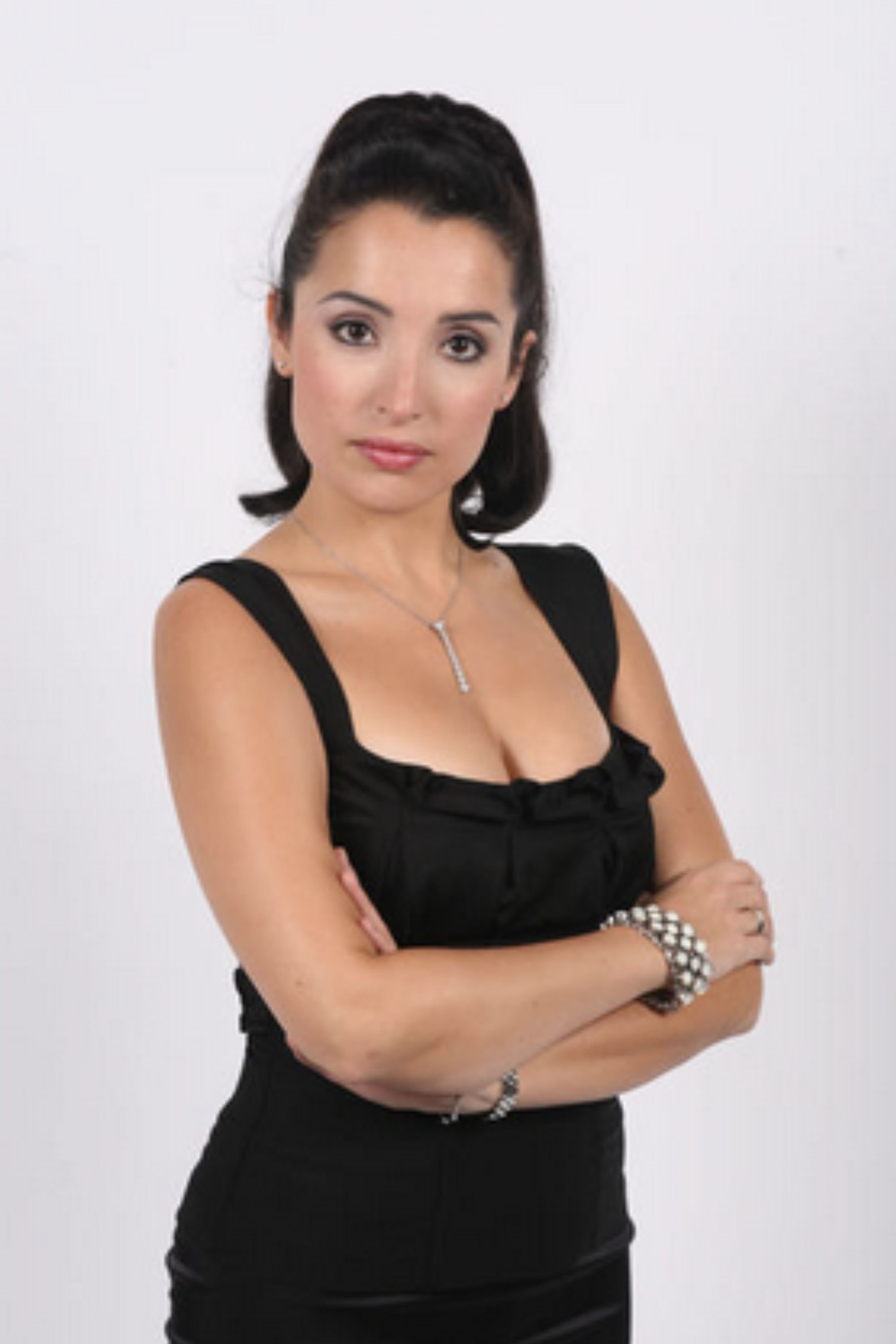 Isabelle Vitari backdrop