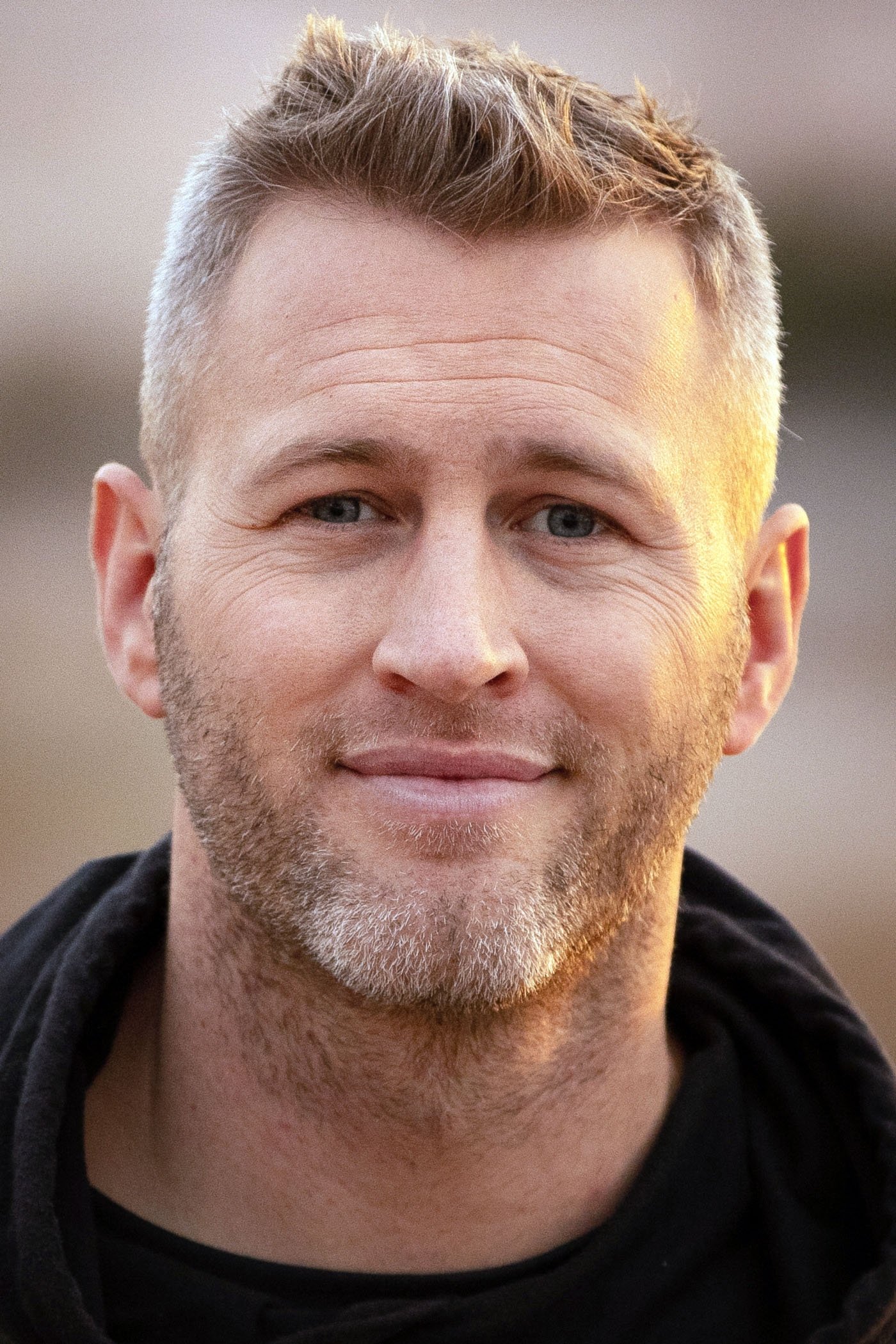 Matthew Ninaber backdrop