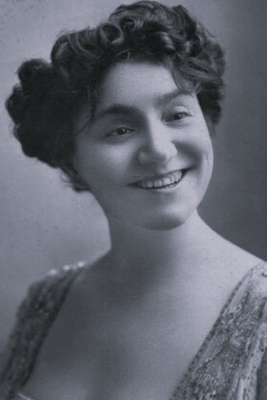 Yvette Guilbert backdrop