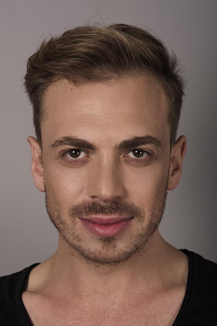 Adem Yılmaz backdrop