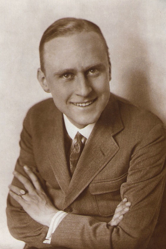 Gerd Briese backdrop