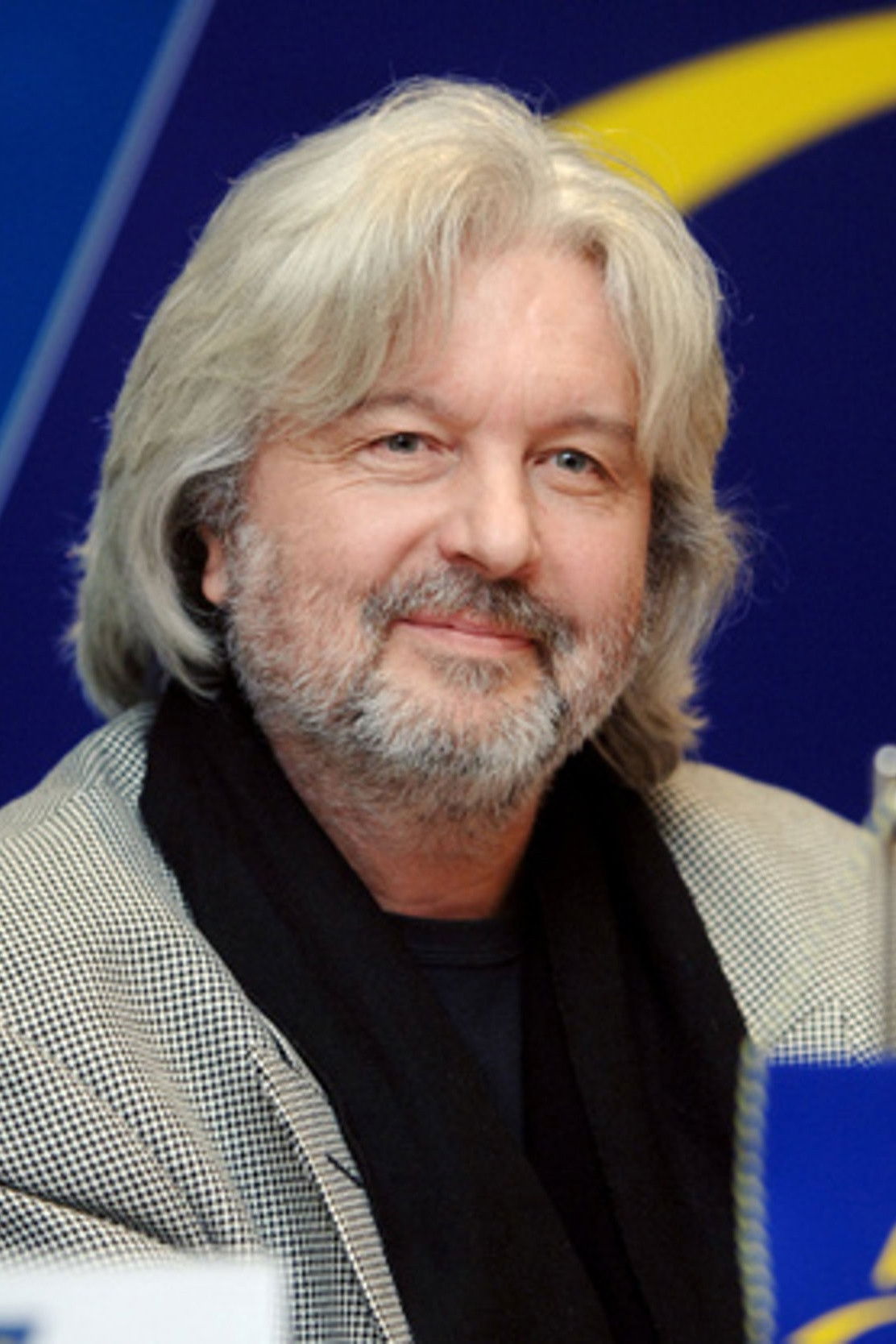 Dušan Rapoš backdrop