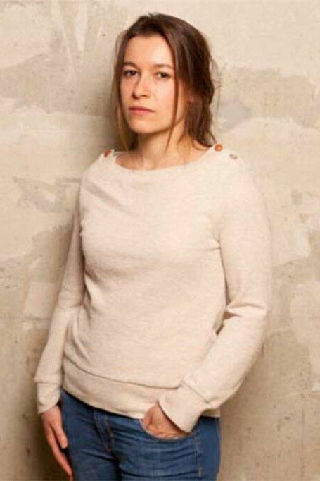 Alice Douard backdrop