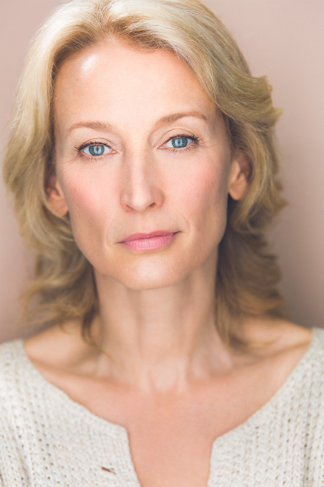 Carrie Paff backdrop