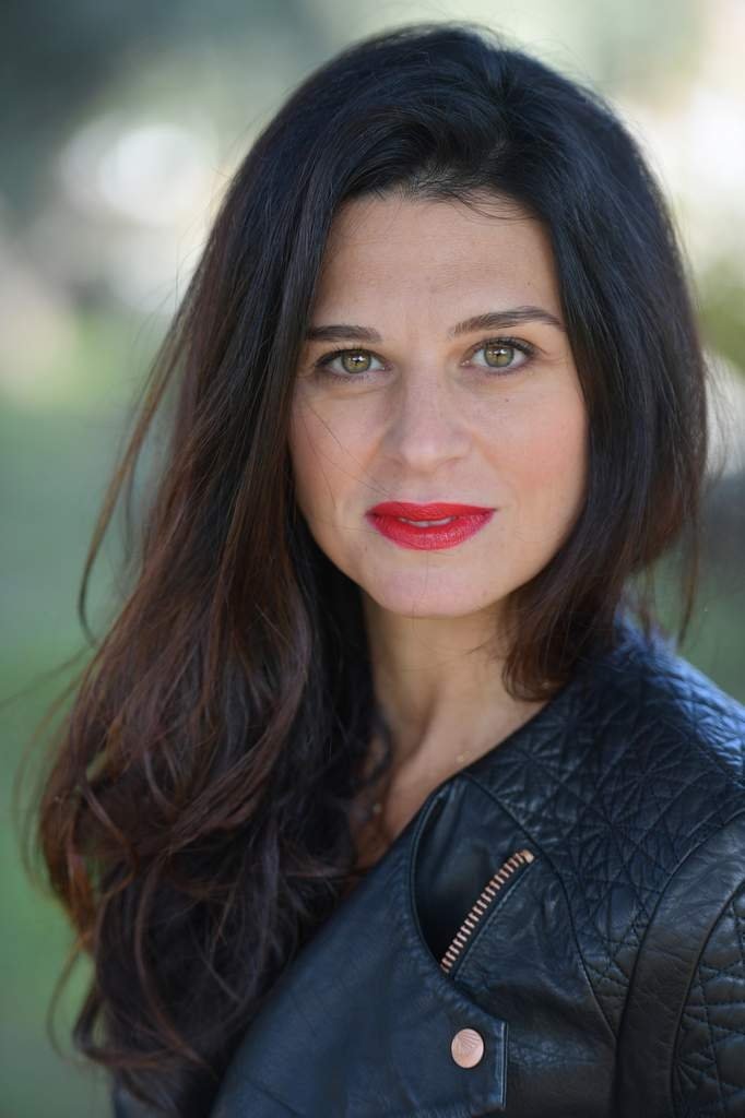 Vanessa Liautey backdrop