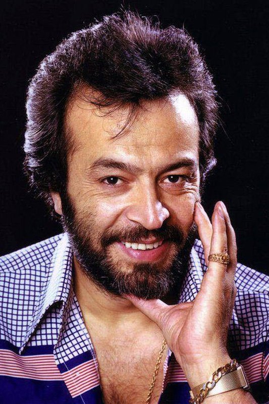 Iraj Ghaderi backdrop