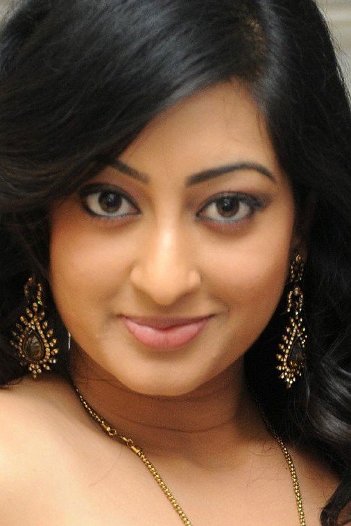 Thanishka Prakash backdrop