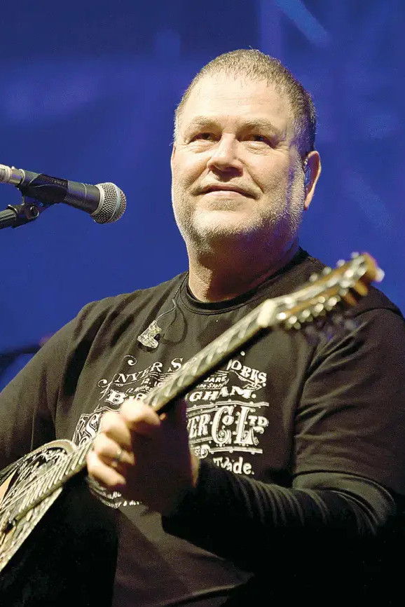 Yehuda Poliker backdrop