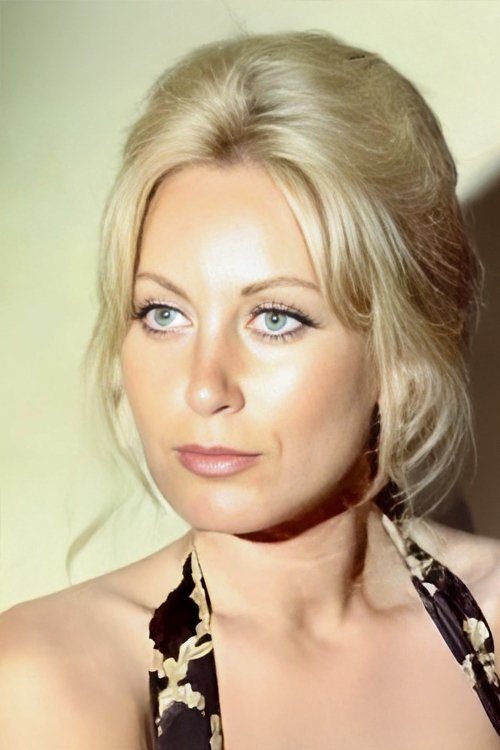 Aynur Aydan backdrop