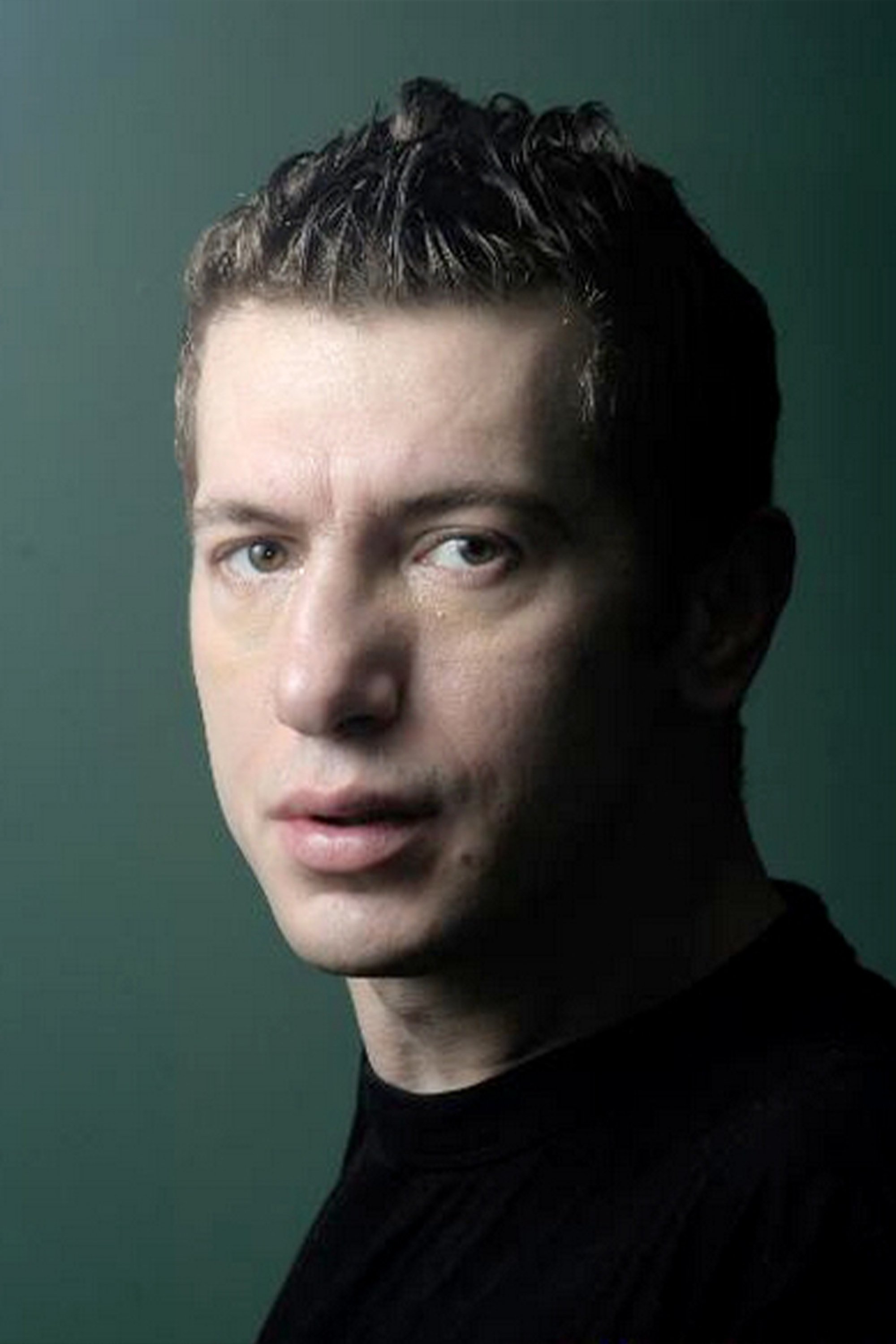 Orhan Eşkin backdrop