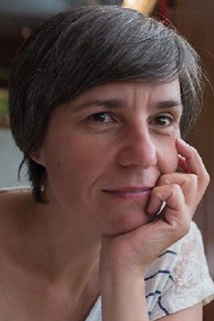 Ivette Löcker backdrop