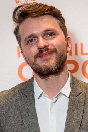 Catalin Cristutiu backdrop