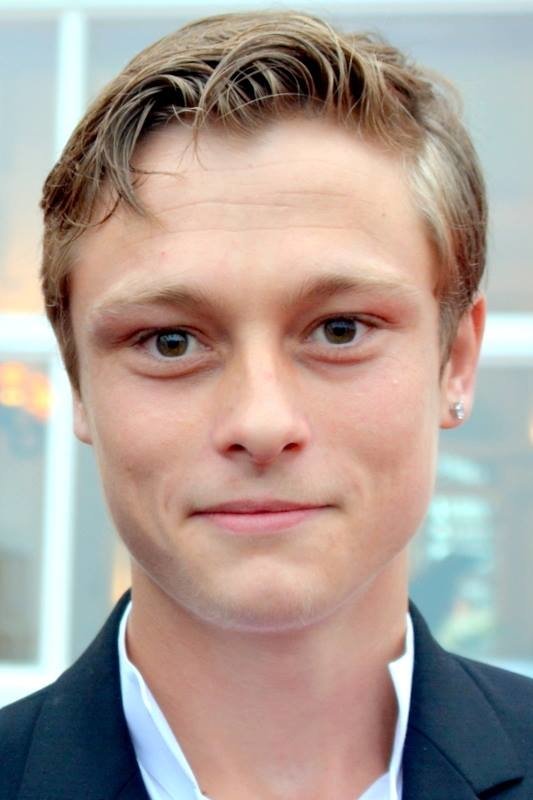 Rod Paradot → Rod Paradhot backdrop