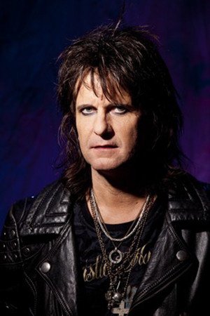 Kee Marcello backdrop