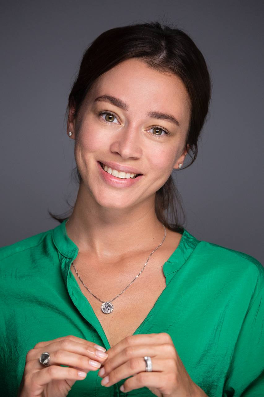 Darya Hramtsova backdrop