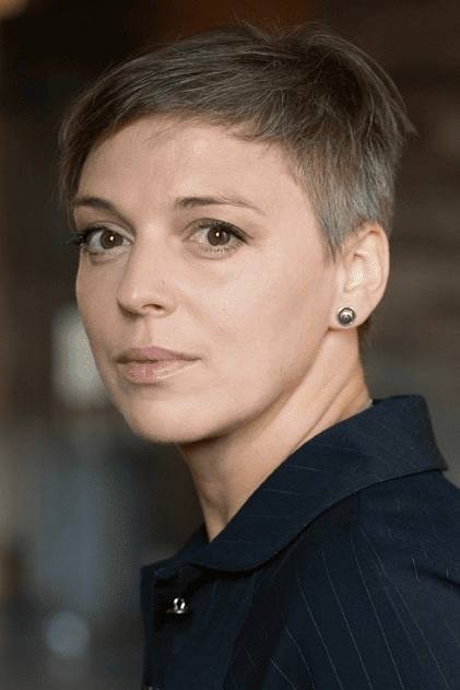 Nelly Uvarova backdrop