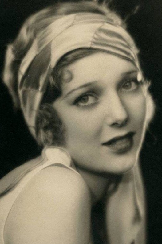 Flora Bramley backdrop