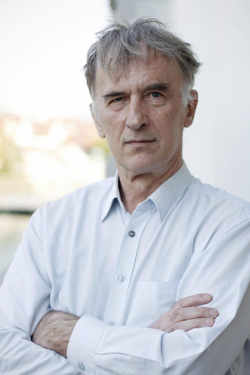 Jonas Žnidaršič backdrop