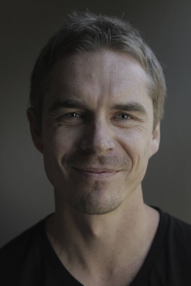 Daniel Cowley backdrop