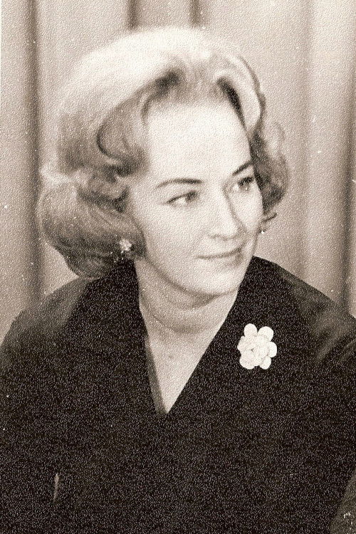 Ruth Peramets backdrop