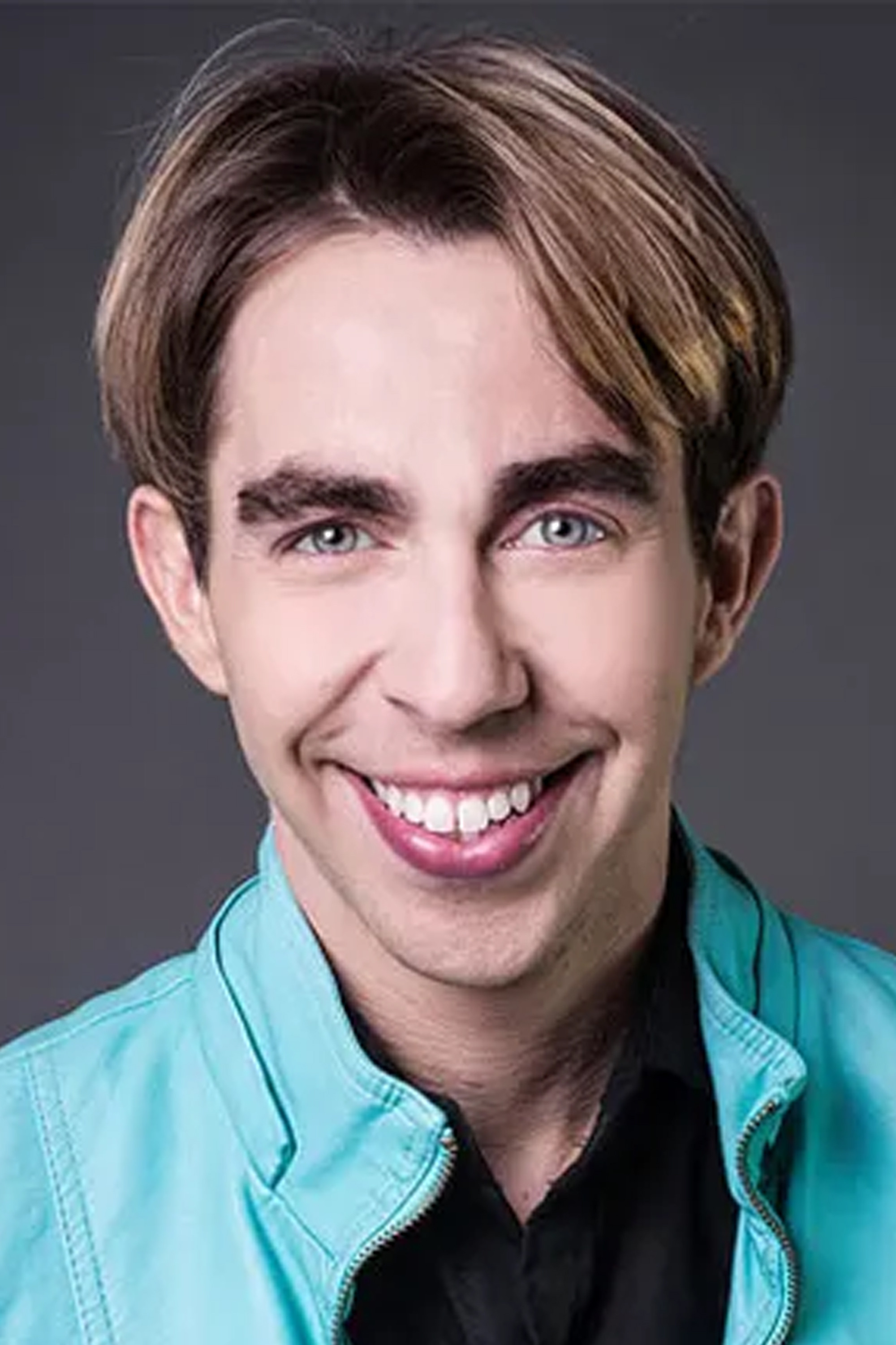 Nicolás Maiques backdrop