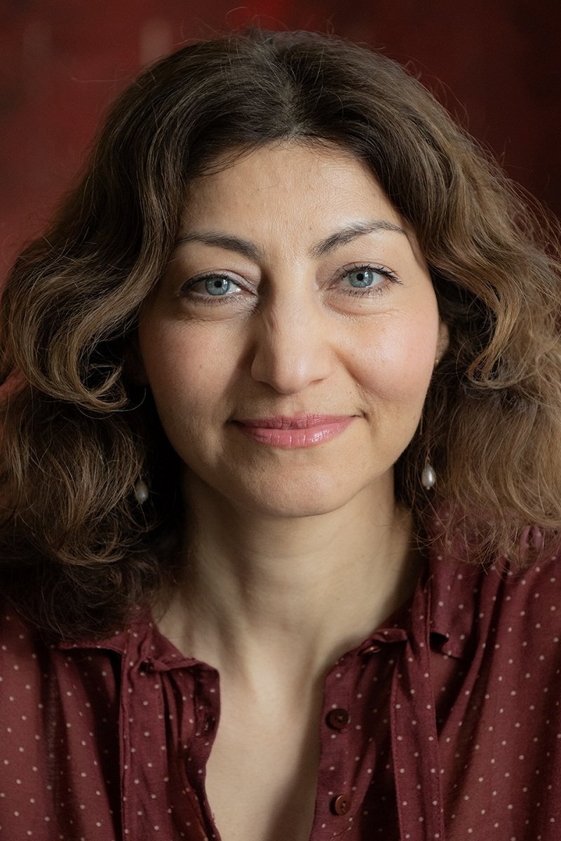 Fadime Turan backdrop