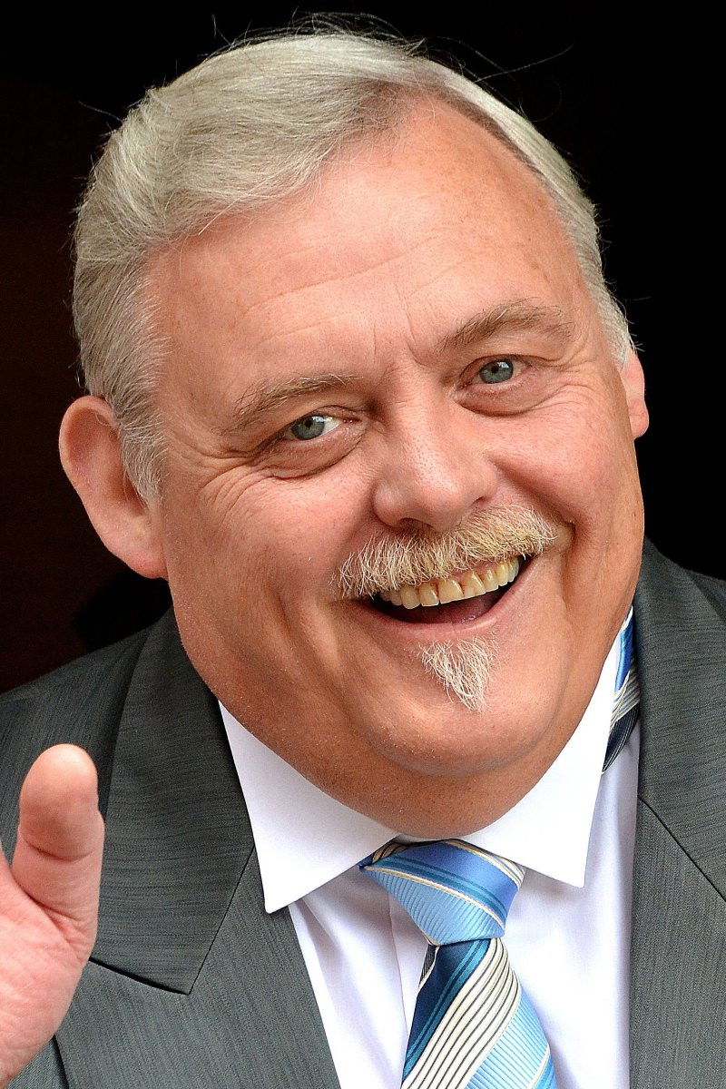 Arne Lundemann backdrop