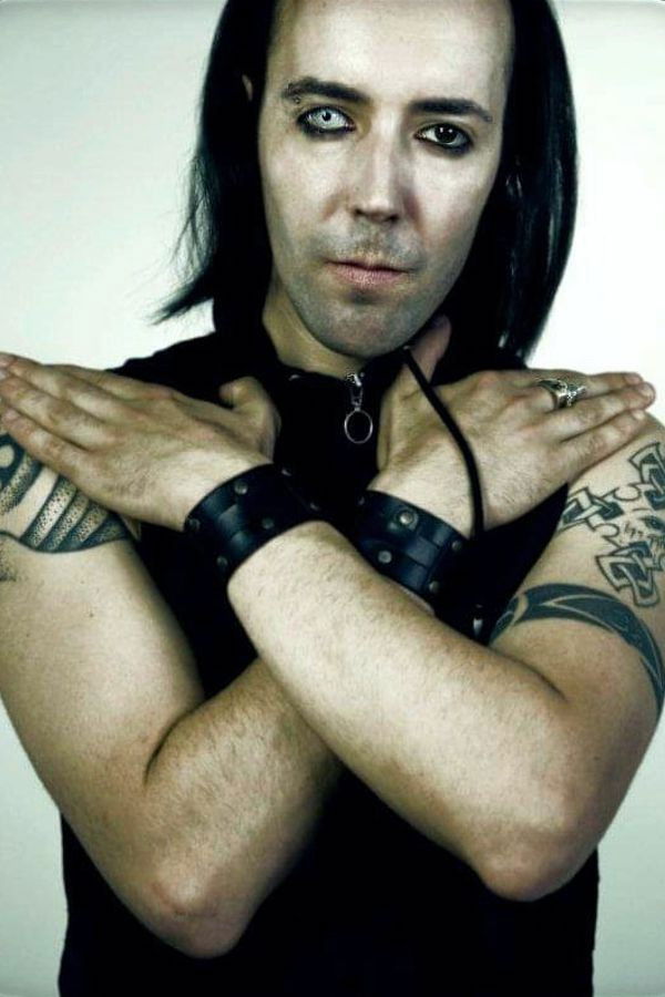 José Martos backdrop