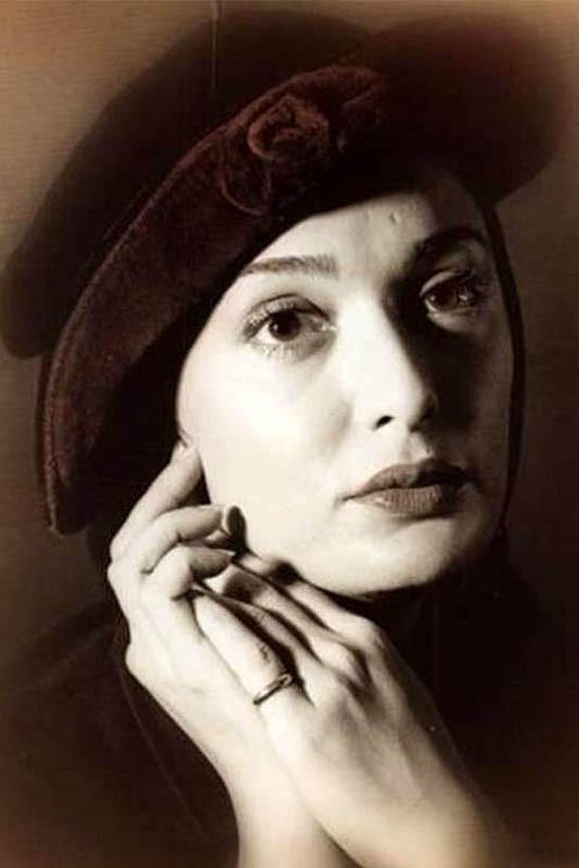 Ateneh Faghih Nasiri backdrop