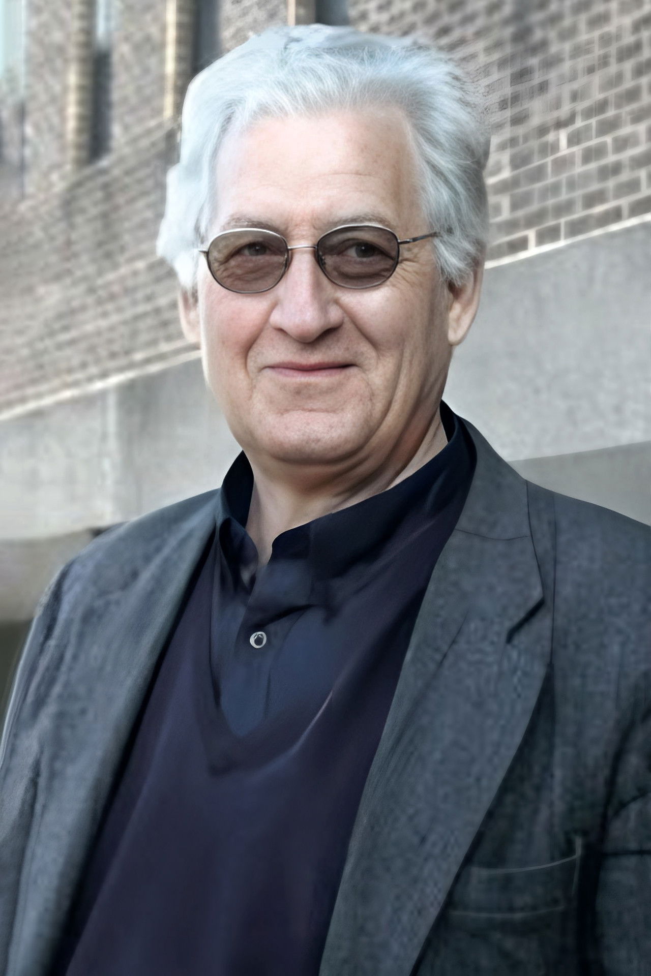 Ghaouti Bendedouche backdrop