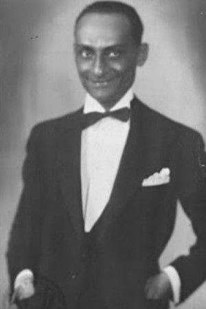 Vasilis Argyropoulos backdrop