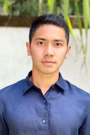 Emir Mahira backdrop