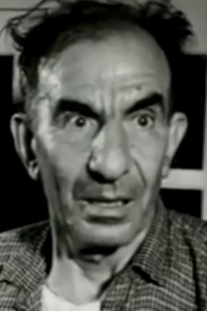 Giannis Sparidis backdrop