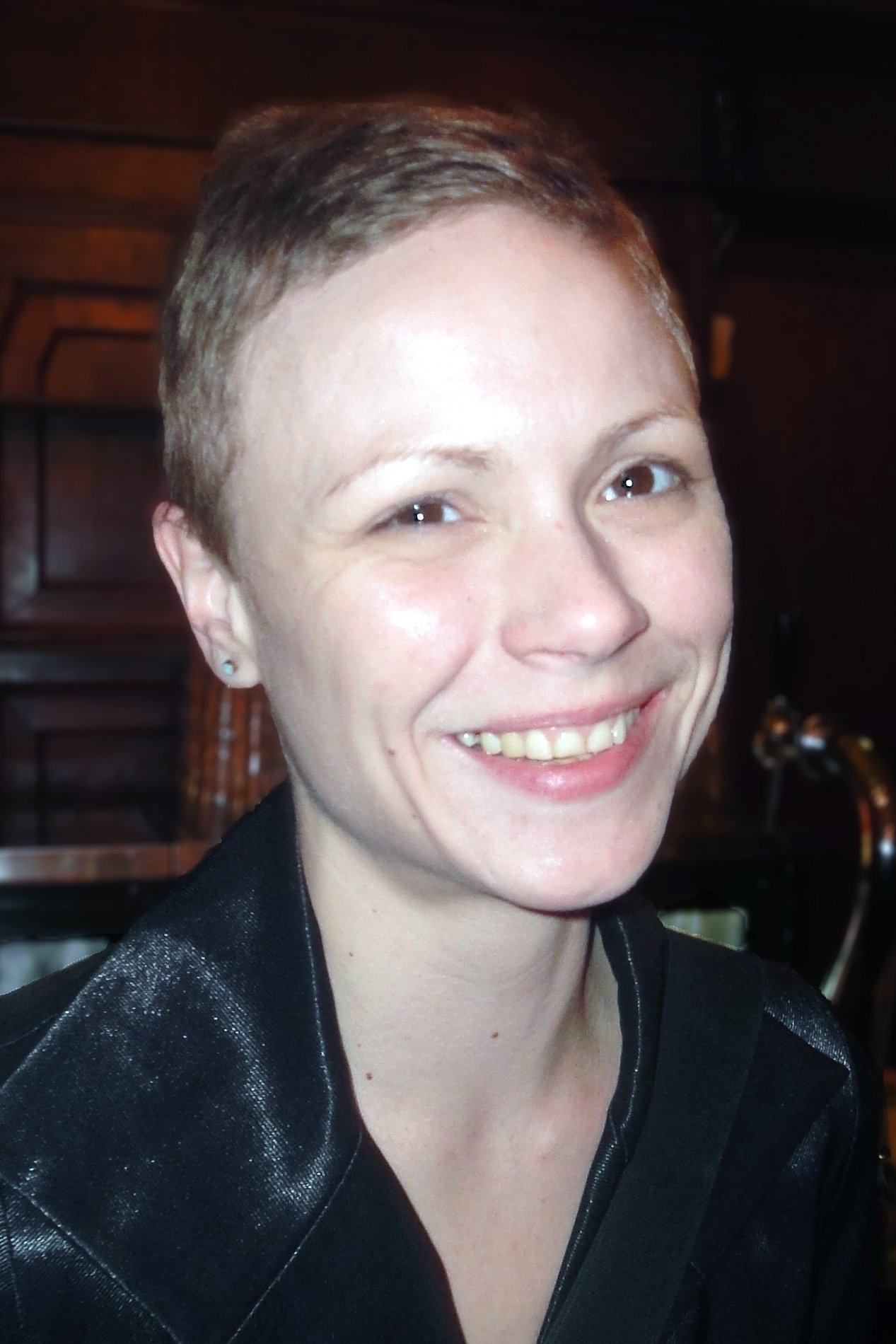 Orsolya Tóth backdrop