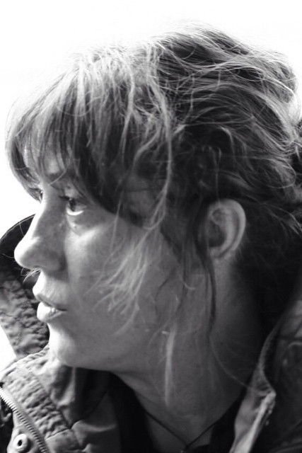 Filiz Ekinci backdrop