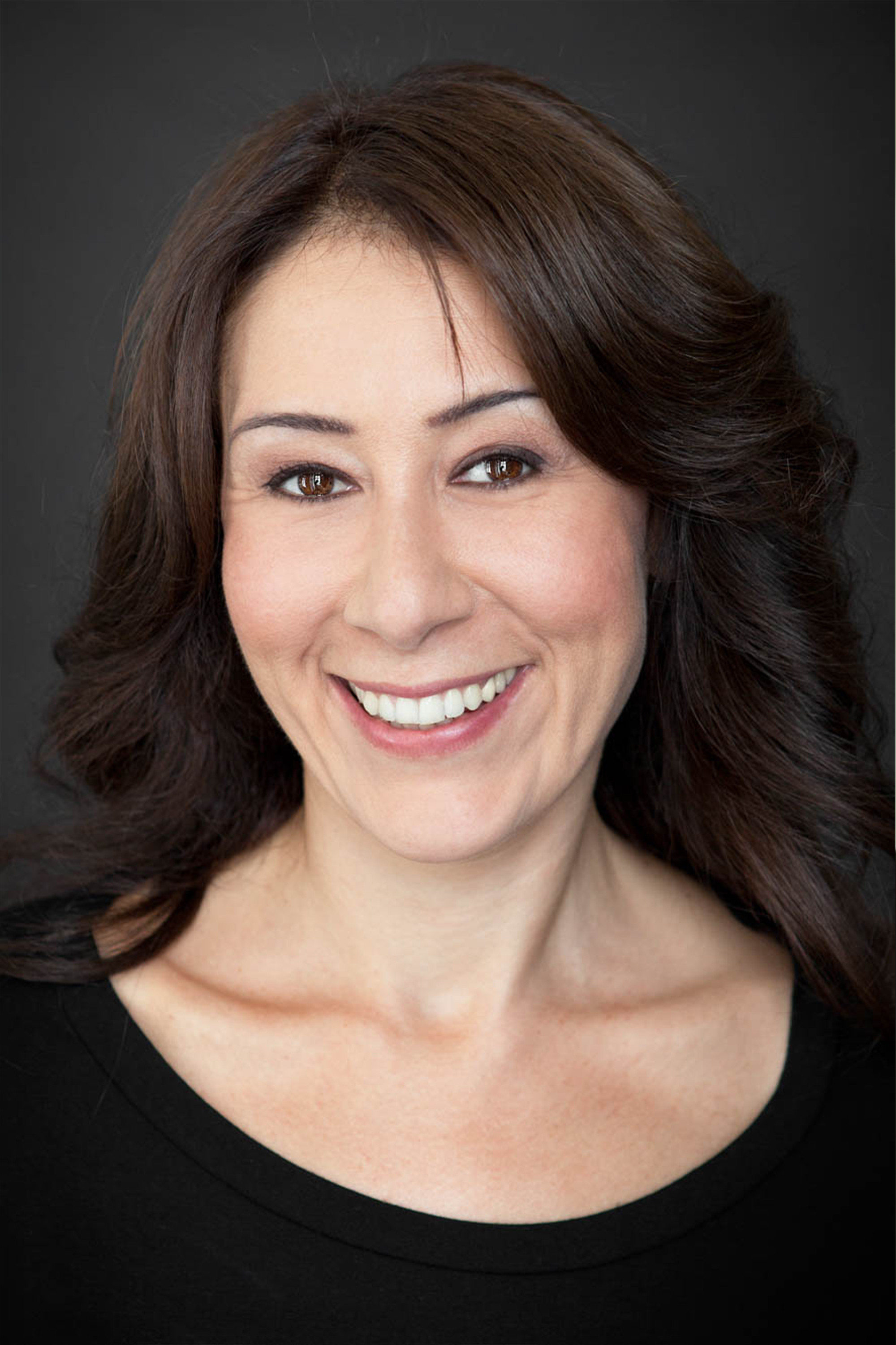 Ayşegül Ünsal backdrop