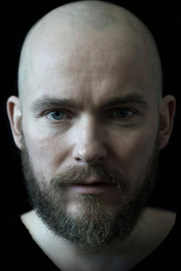 Thomas Knuth-Winterfeldt backdrop