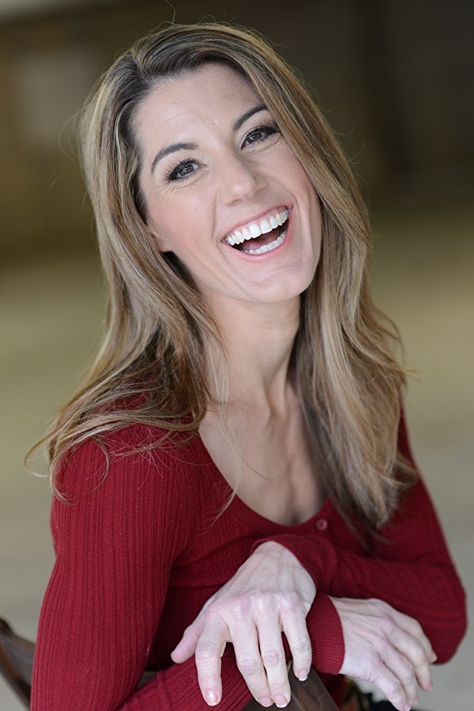 Tomi Lavinder backdrop