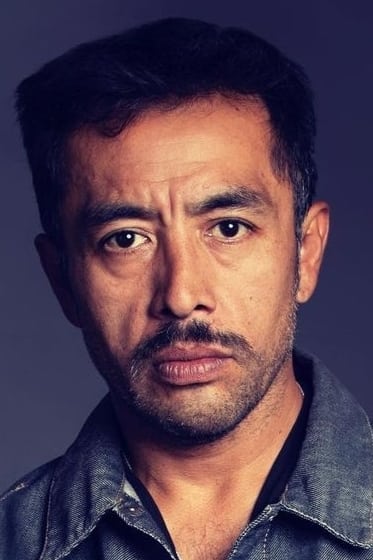 Pedro Hernández backdrop