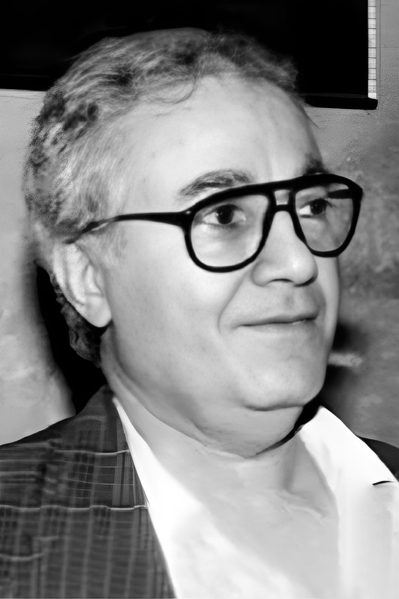 Mohamed Slimane Riad backdrop