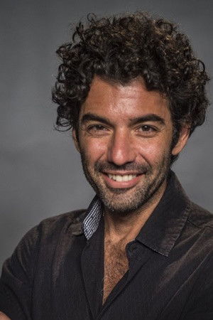 Gustavo Machado backdrop