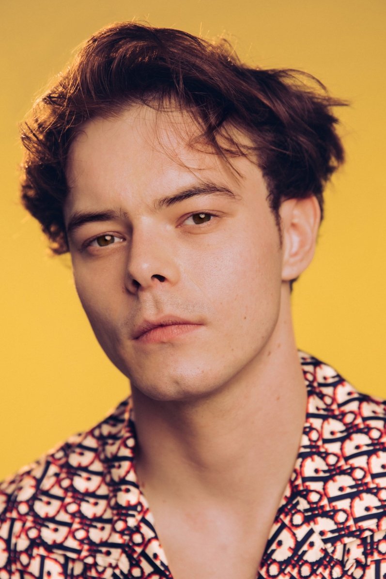 Charlie Heaton backdrop