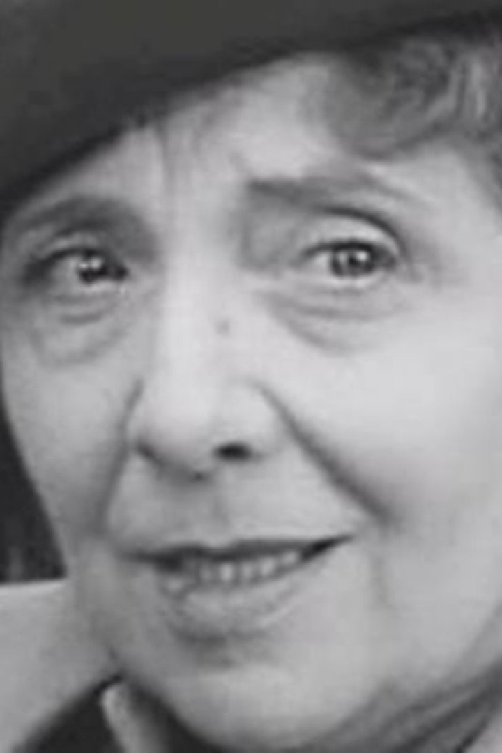 Palmyre Levasseur backdrop