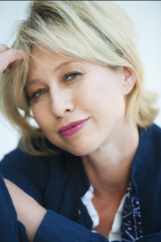 Magdalena Komornicka backdrop